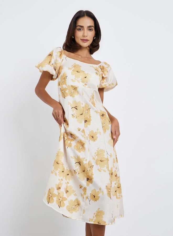 ستايلي فستان ميدي بحافة واسعة وطبعة زهور